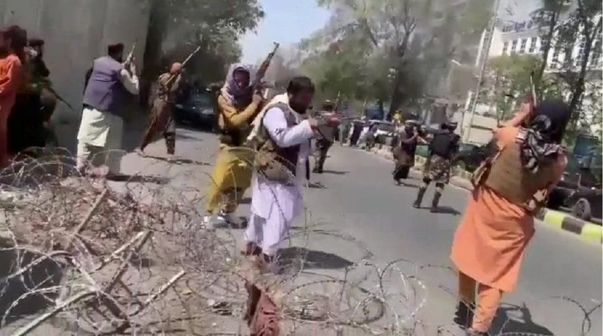 কাবুলে পাকিস্তান বিরোধী বিক্ষোভে তালেবানের গুলি