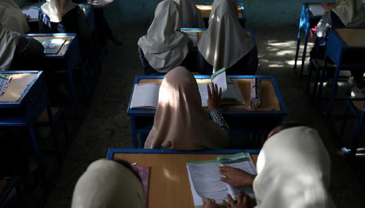 খুব শিগগিরই স্কুলে ফিরতে পারবে নারীরা: তালেবান