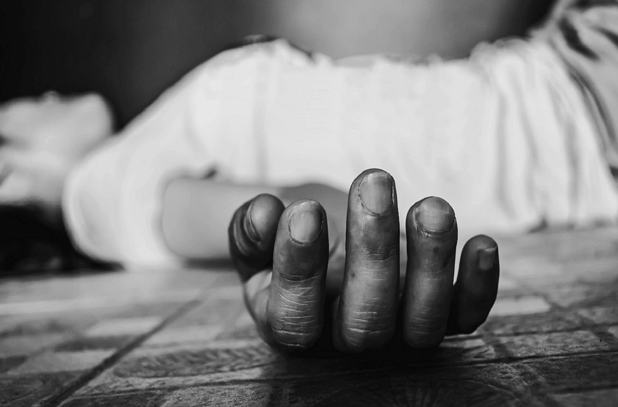 নির্বাচনী সভায় বক্তব্য শেষ করেই মৃত্যুর কোলে ঢলে পড়লেন অধ্যক্ষ!