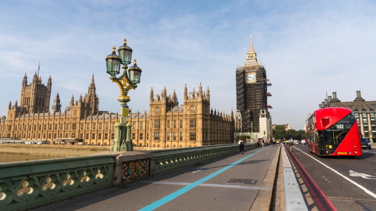 চীন-যুক্তরাজ্যের পাল্টাপাল্টি নিষেধাজ্ঞা