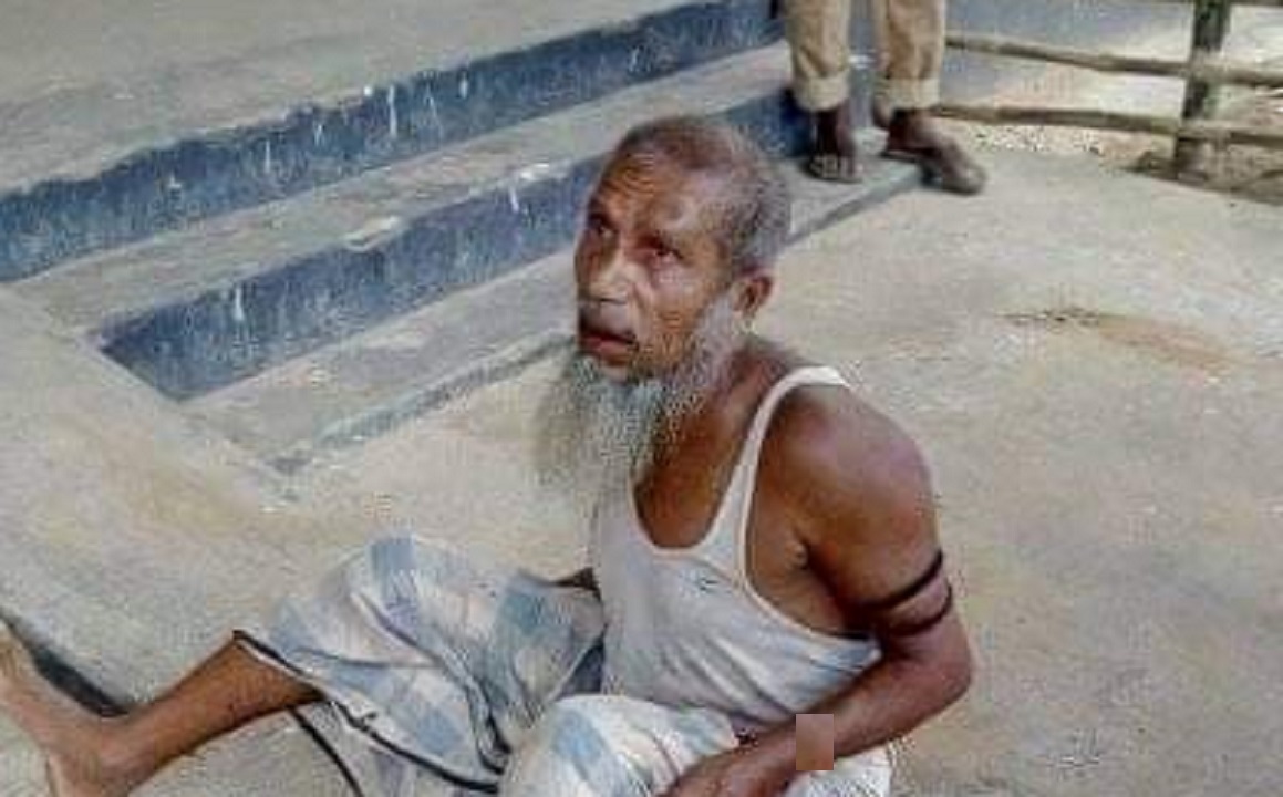 বৃদ্ধকে পিঠমোড়া বেঁধে নির্যাতন করলো চেয়ারম্যান