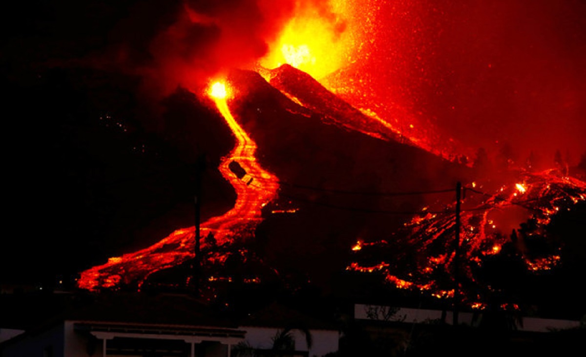 অর্ধশত বছর পর ফের সক্রিয় স্পেনের আগ্নেয়গিরি