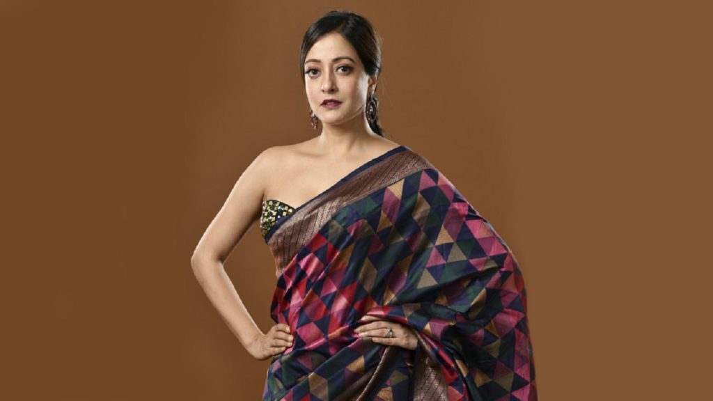 নিজের বিয়ে নিয়ে মুখ খুললেন রাইমা সেন