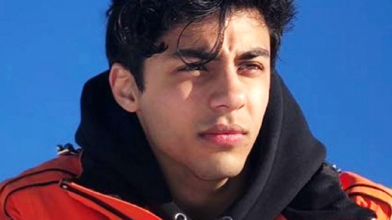 বয়ান রেকর্ডের পরই গ্রেফতার হতে পারেন শাহরুখ পুত্র আরিয়ান! বয়ান রেকর্ডের পরই গ্রেফতার হতে পারেন শাহরুখ পুত্র আরিয়ান