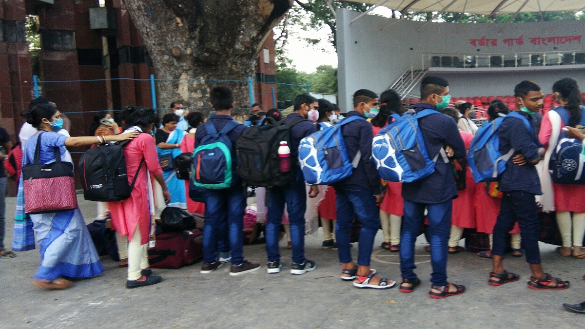 চাকরির আশায় ভারতে গিয়ে ২ বছর কারাভোগ শেষে দেশে ফিরলো ২০ কিশোর-কিশোরী