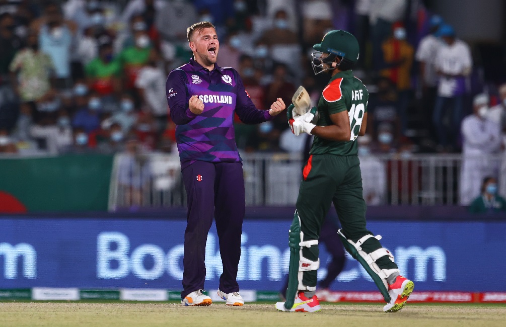 কাজে এলো না নিম্নমানের পিচে অজি-কিউইদের হারানোর আত্মবিশ্বাস