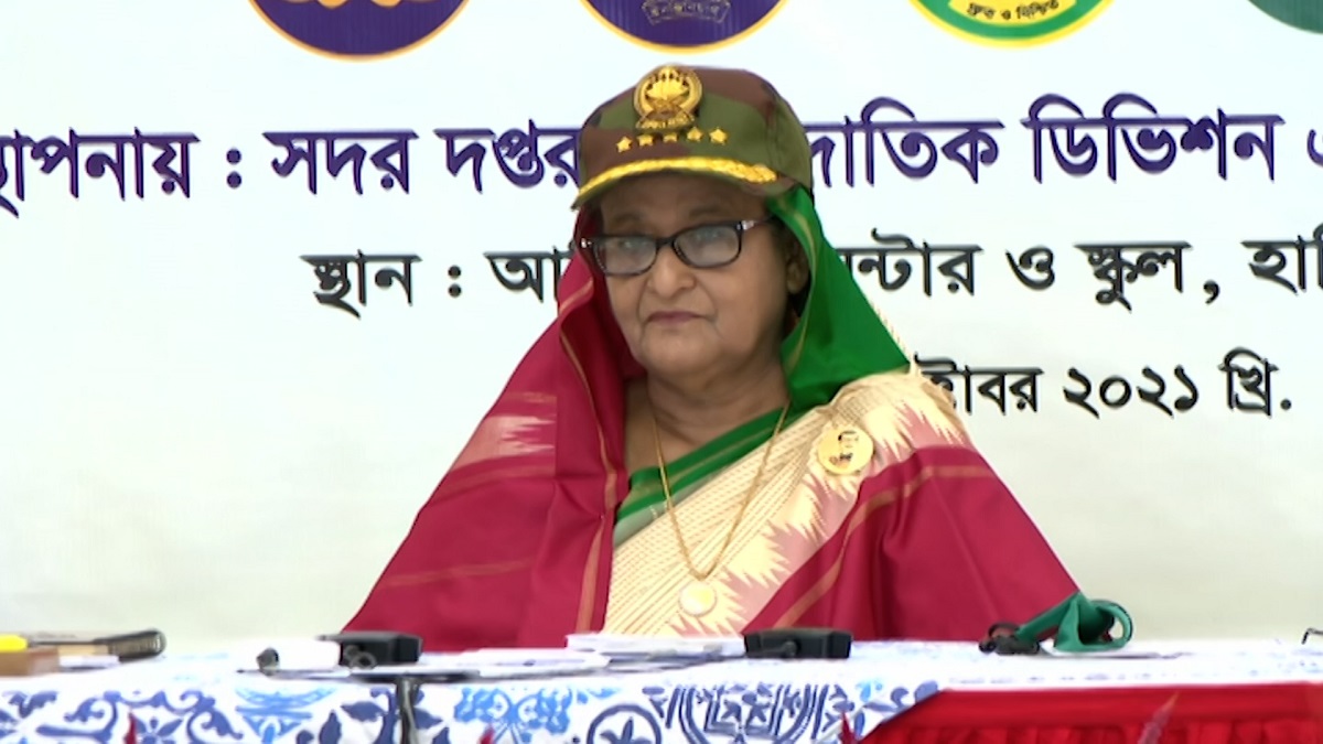 গত ১৩ বছরে সশস্ত্র বাহিনী যথেষ্ট শক্তিশালী হয়েছে: প্রধানমন্ত্রী