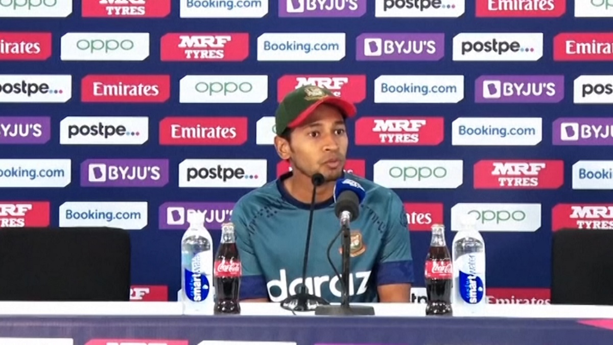 ভালো খেললে তালি আর খারাপ হলে গালি: মুশফিক