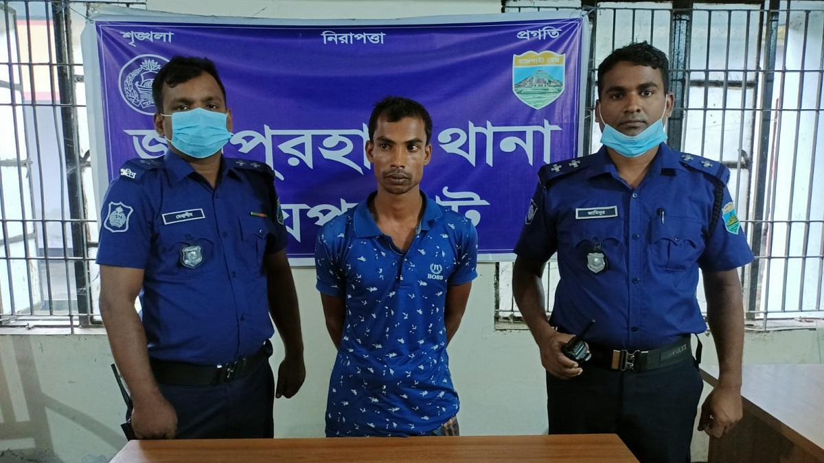 বোনকে উত্যক্তের প্রতিবাদ করায় ভাই খুন; ঘাতক গ্রেফতার