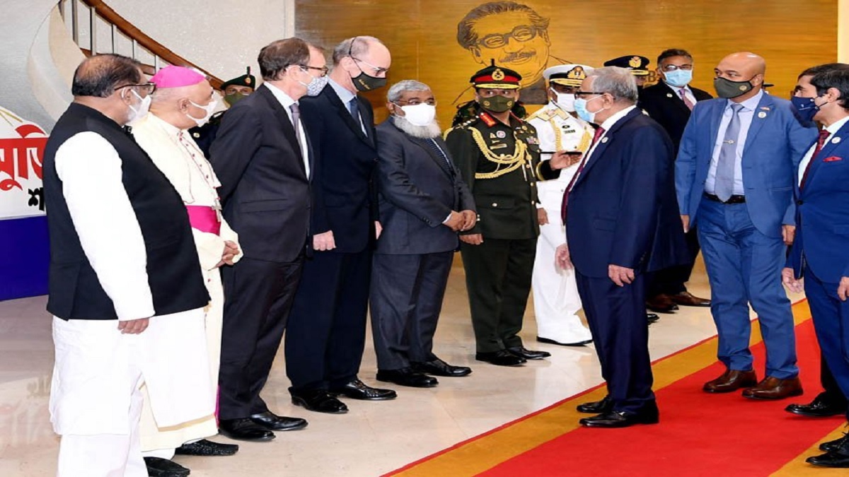 স্বাস্থ্য পরীক্ষার জন্য জার্মানির উদ্দেশে ঢাকা ত্যাগ করেছেন রাষ্ট্রপতি