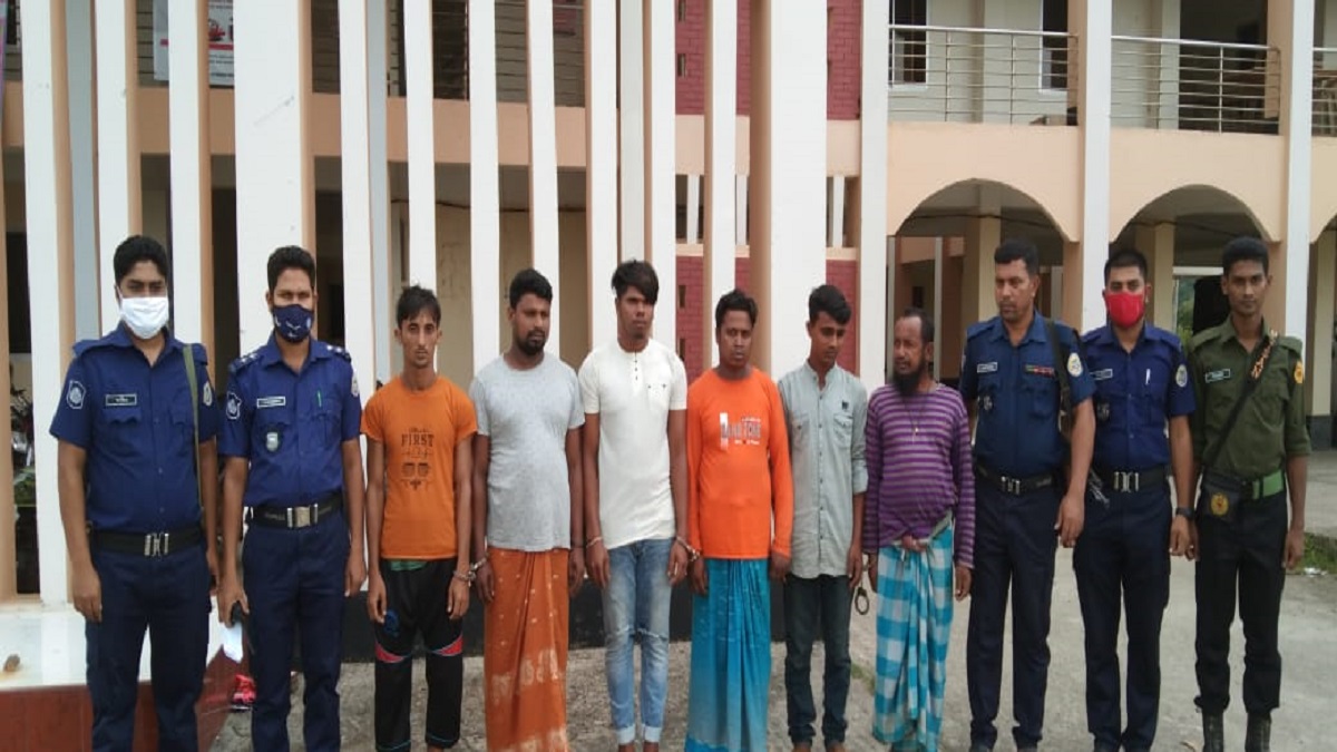 আগুনমুখায় অবৈধভাবে বালু উত্তোলন: ৬ জনের কারাদণ্ড