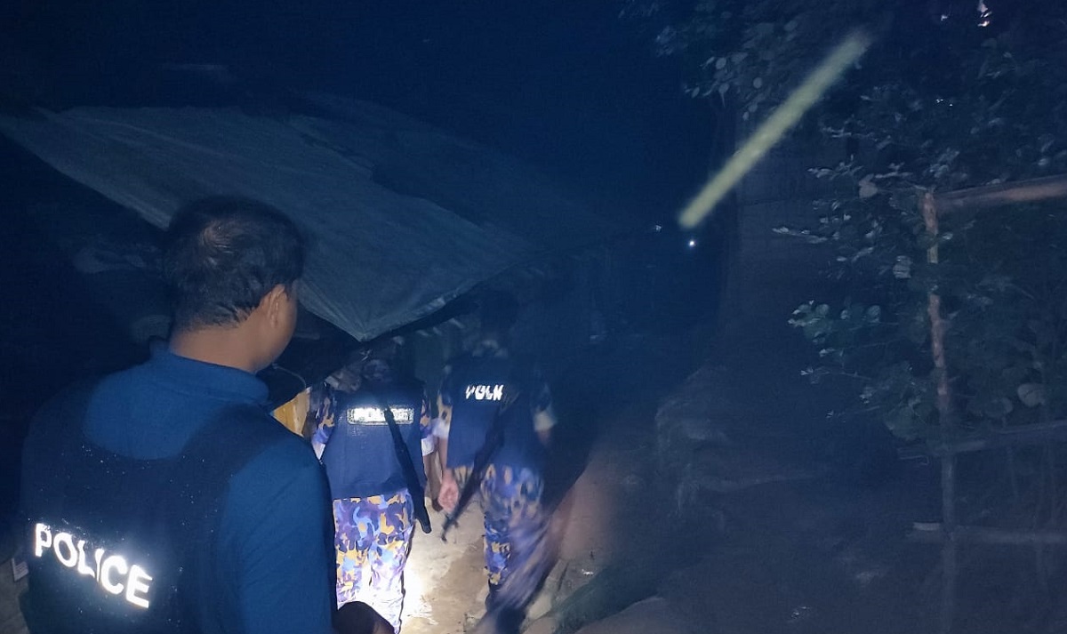 আরসা সন্দেহে ৫ রোহিঙ্গা গ্রেফতার