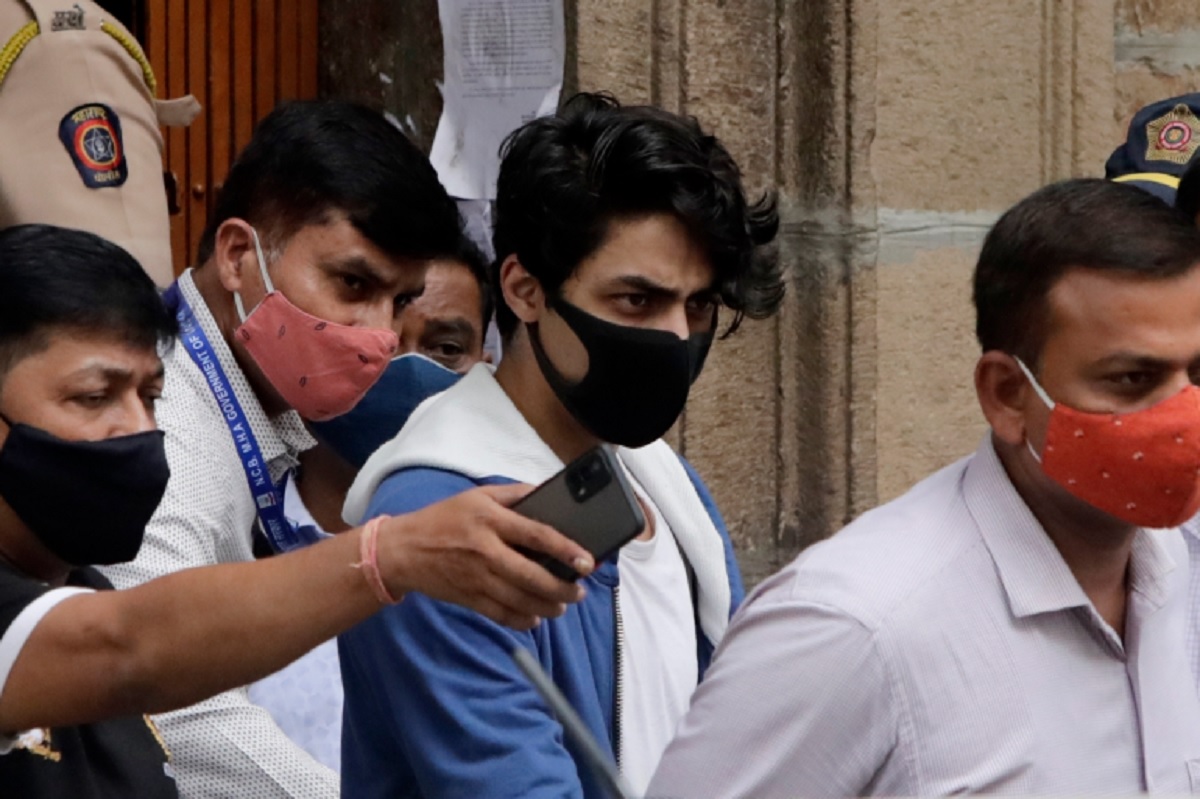 আরিয়ানকে গ্রেফতার করে এবার বিপাকে এনসিবি