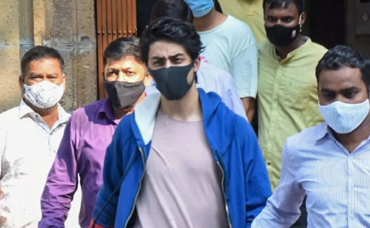 এনসিবির ‘অন্যায়’ নিয়ে আদালতে মুখ খুলেছেন আরিয়ান!