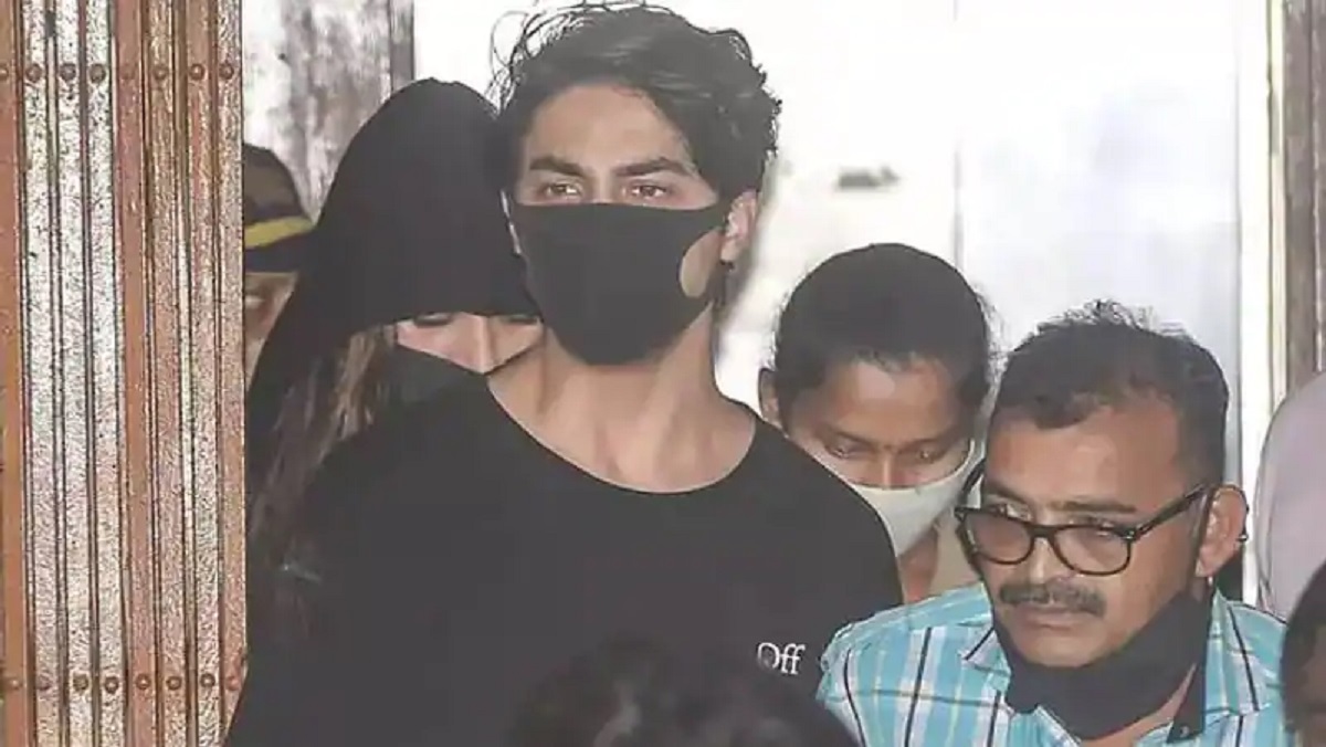 অবশেষে বাড়ির পথে আরিয়ান (ভিডিও)