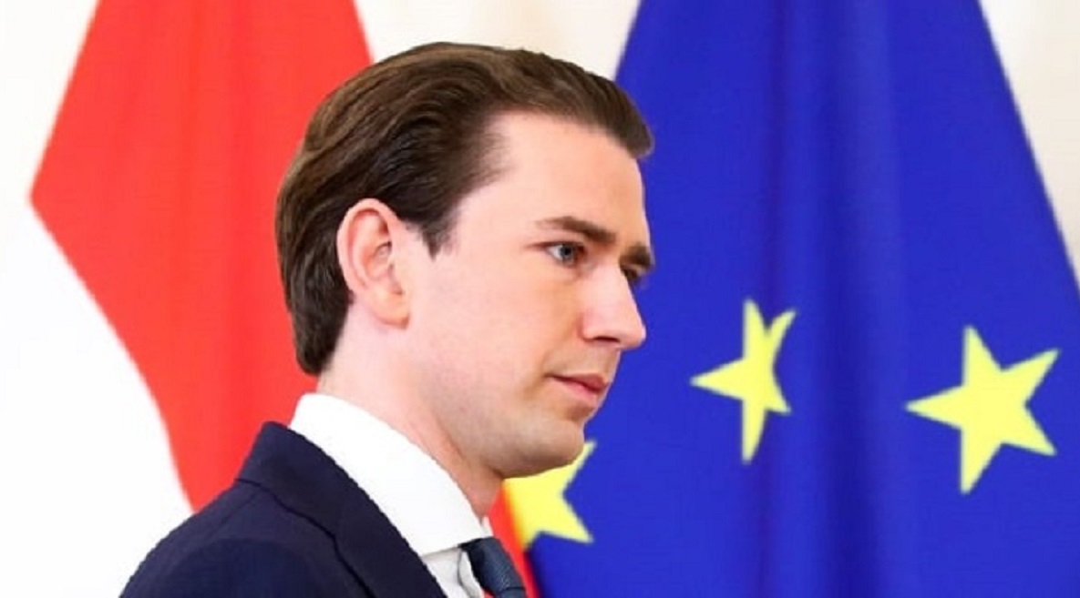 দুর্নীতির অভিযোগে পদত্যাগ করলেন অস্ট্রিয়ার রাষ্ট্রপ্রধান