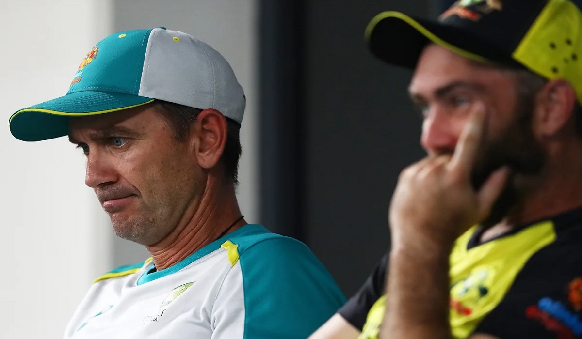 শামুকের গতিতে ব্যাট করছে অস্ট্রেলিয়া