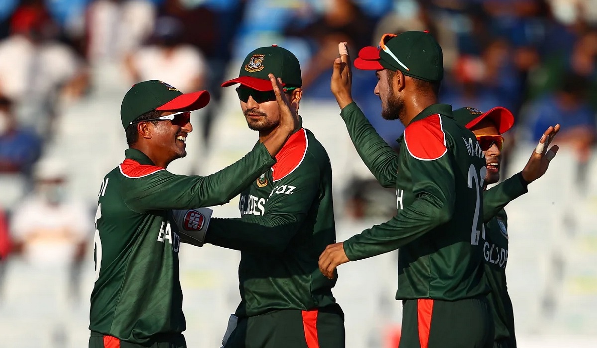 বাঘের থাবায় ধরাশায়ী পিএনজি