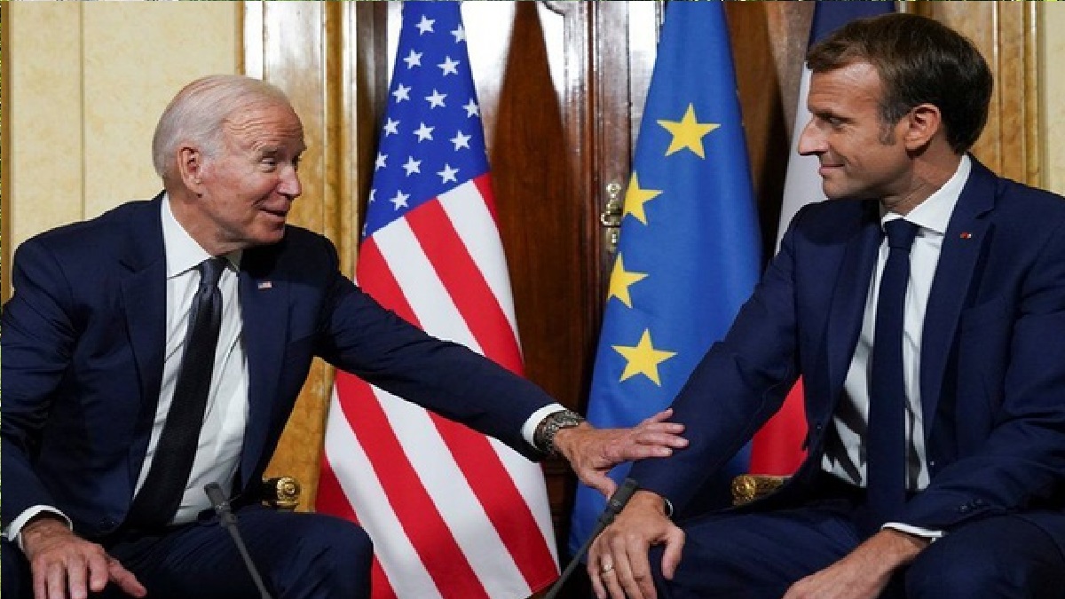 বাইডেনের সাথে ম্যাকরনের যা নিয়ে কথা হলো