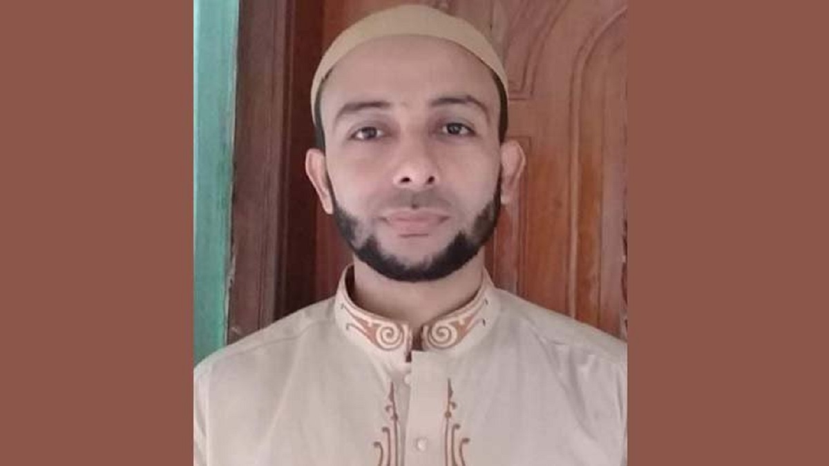 ৬ ছাত্রের চুল কেটে দেওয়া সেই শিক্ষকের জামিন