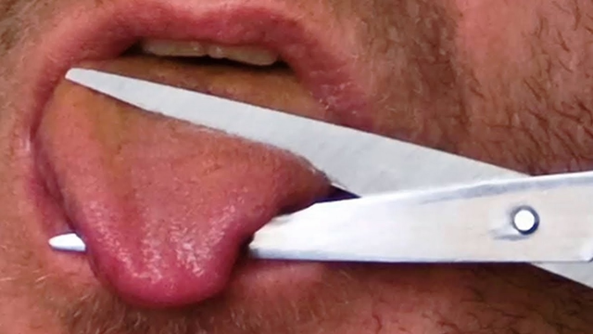 প্রেমিকের জিহ্বা কেটে নেয়া সেই প্রেমিকার জামিন