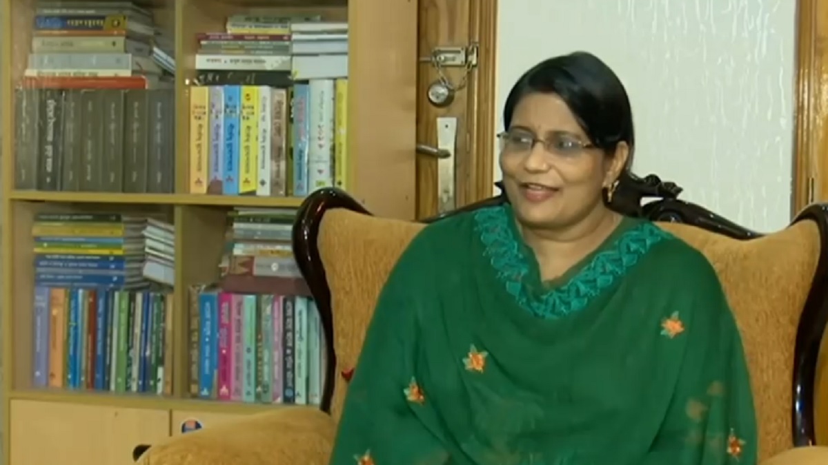 ১৮ বছরের অপেক্ষা শেষ, বিসিএসে ক্যাডার হলেন সুমনা