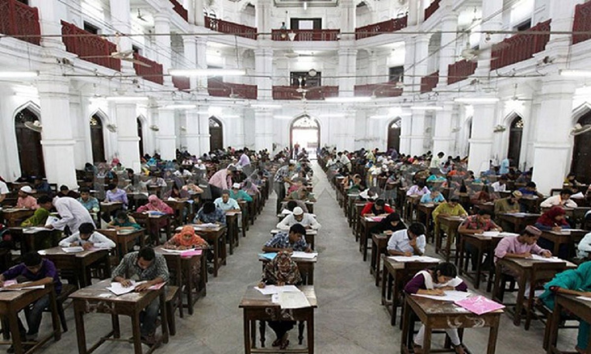 ঢাবির ‘গ’ ইউনিটের ভর্তি পরীক্ষা চলছে