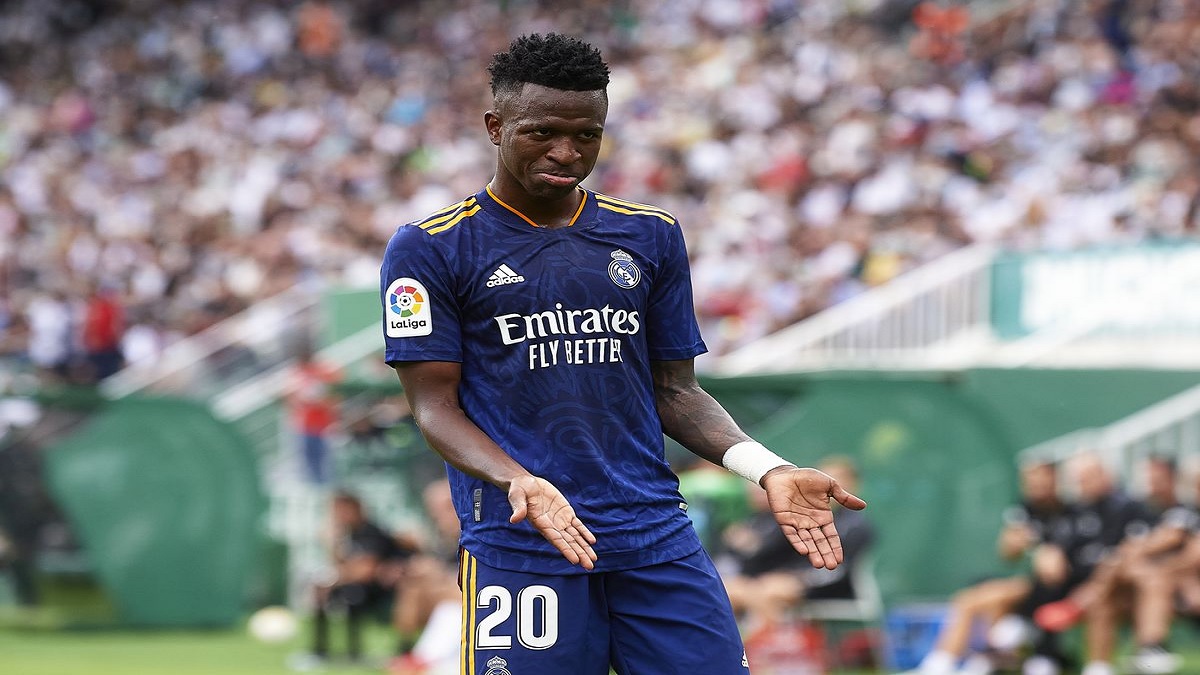 ভিনিসিয়াসের ডানায় ভর করে উড়ছে রিয়াল