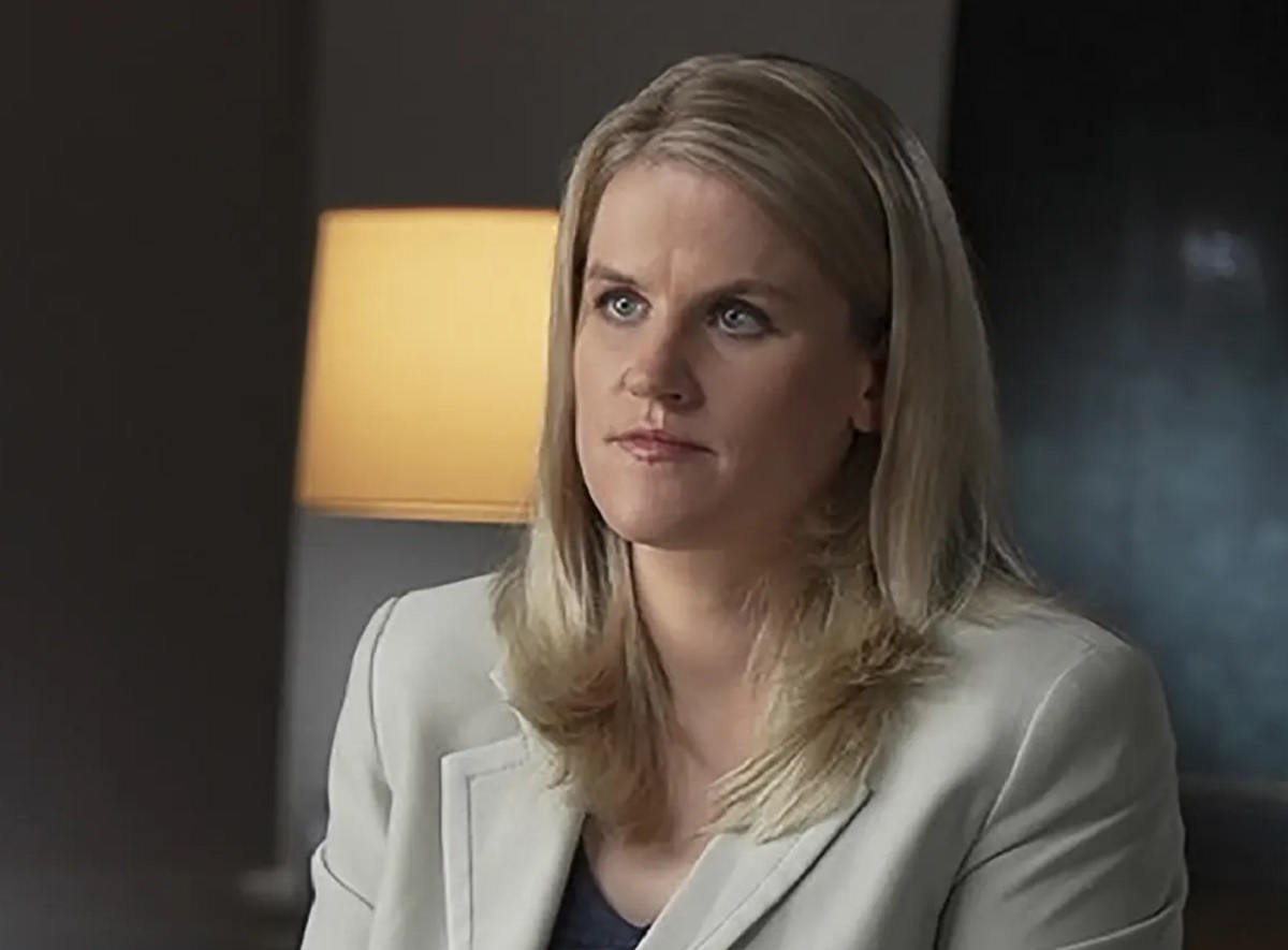 ফেসবুকের বিরুদ্ধে একাধিক বিস্ফোরক তথ্য ফাঁসকারী অবশেষে প্রকাশ্যে