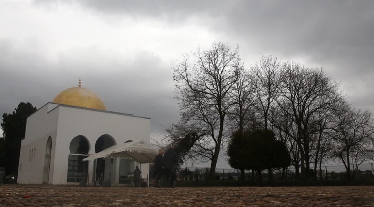 এক বছরের মধ্যে কতটি মসজিদ বন্ধ হলো ফ্রান্সে, জানালেন মন্ত্রী