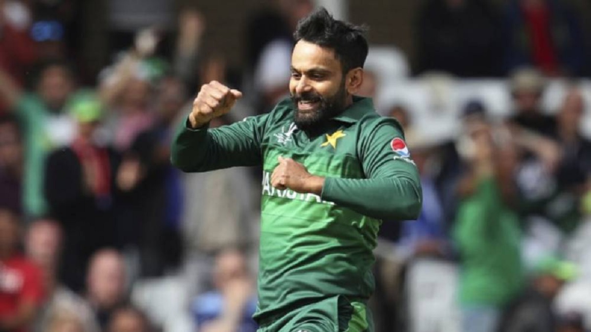 ভারতের সাথে জেতার পর চিৎকার করে গলা ব্যথা হাফিজের!