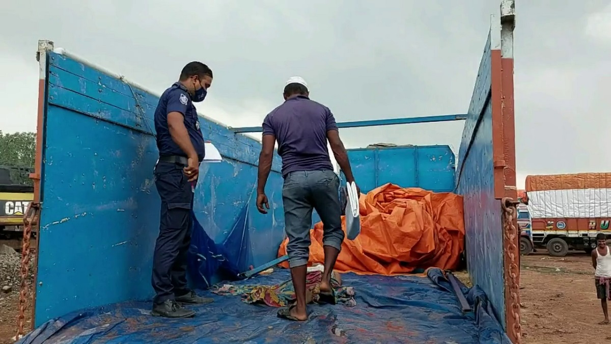 হিলি স্থলবন্দরে ভারতীয় ট্রাক চালকের মৃত্যু