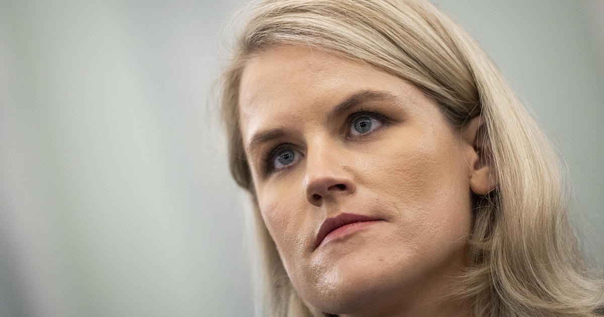 ‘ফেসবুক শিশুদের জন্য ক্ষতিকর’