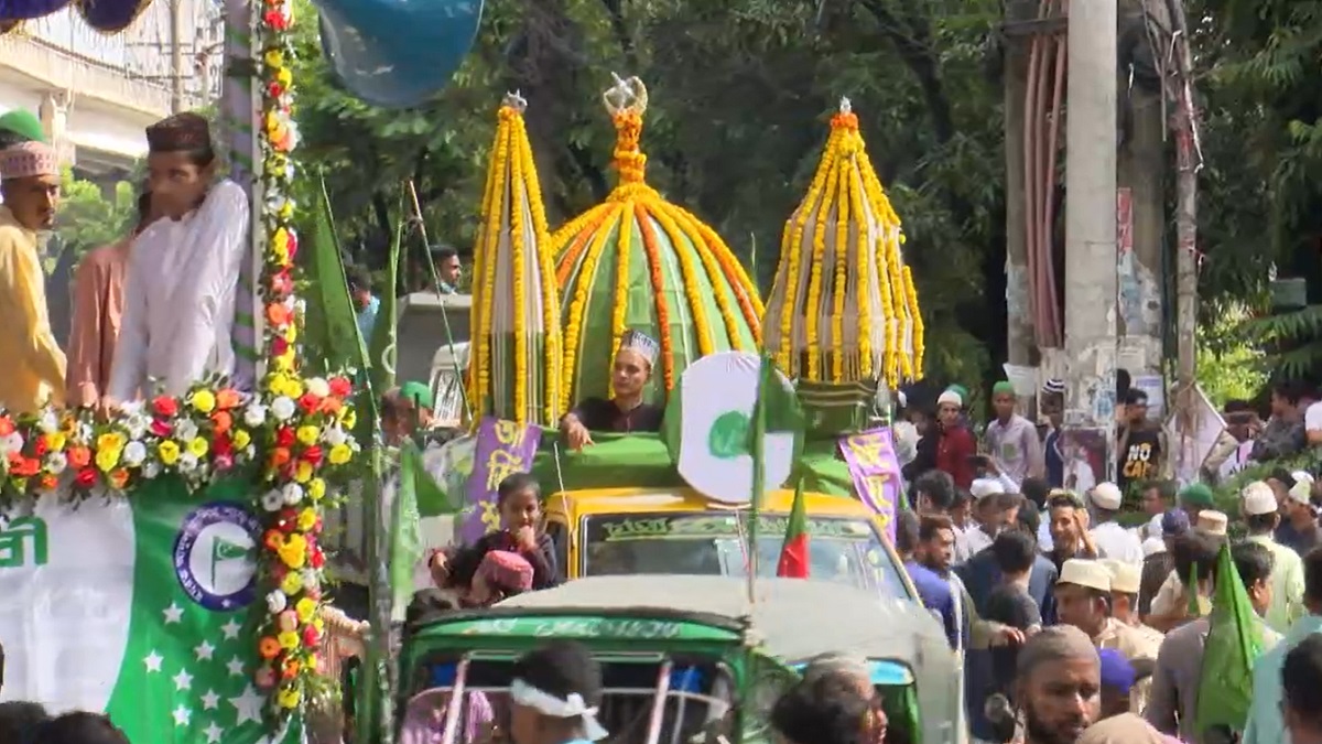 মিলাদুন্নবি (স) উপলক্ষে দেশজুড়ে জশনে জুলুস অনুষ্ঠিত