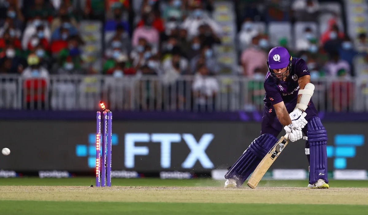 পাওয়ার প্লে শেষ; তিন উইকেট নেই স্কটিশদের