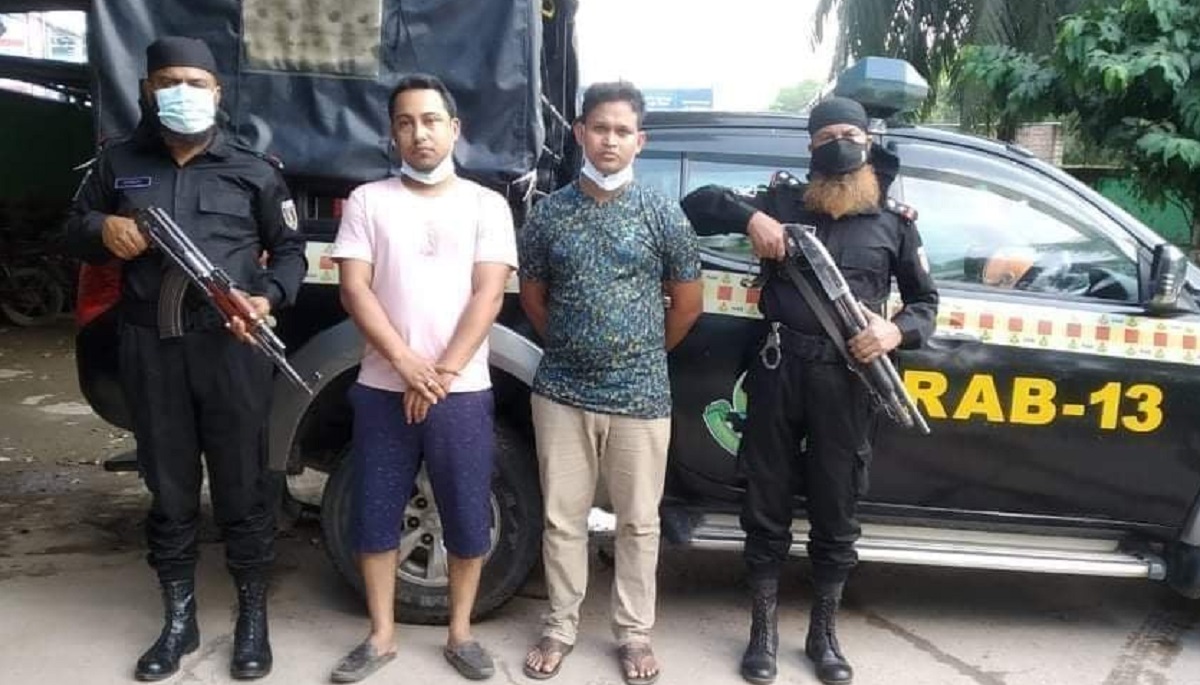 কুড়িগ্রামের উলিপুর সমাজসেবা কর্মকর্তা মাদকসহ আটক