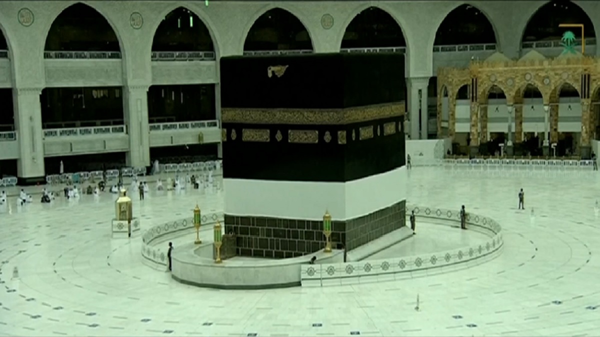 মক্কা ও মদিনায় তুলে নেয়া হলো করোনা বিধি-নিষেধ