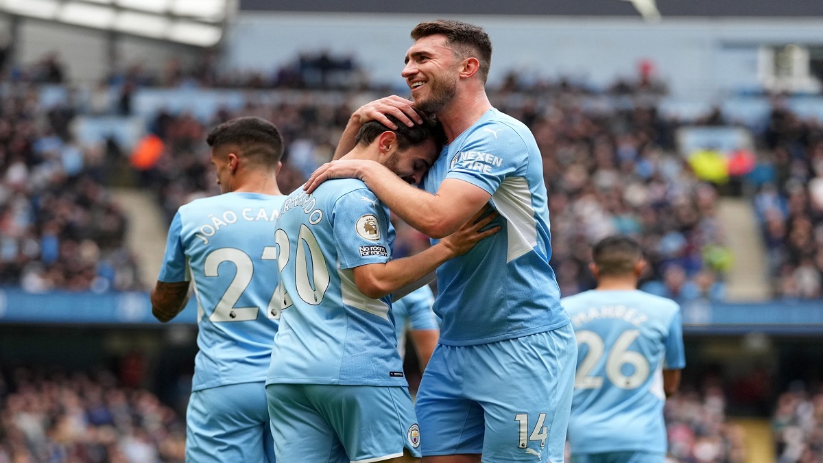 লিভারপুল-চেলসির ঘাড়ে নিঃশ্বাস ফেলছে ম্যানচেস্টার সিটি