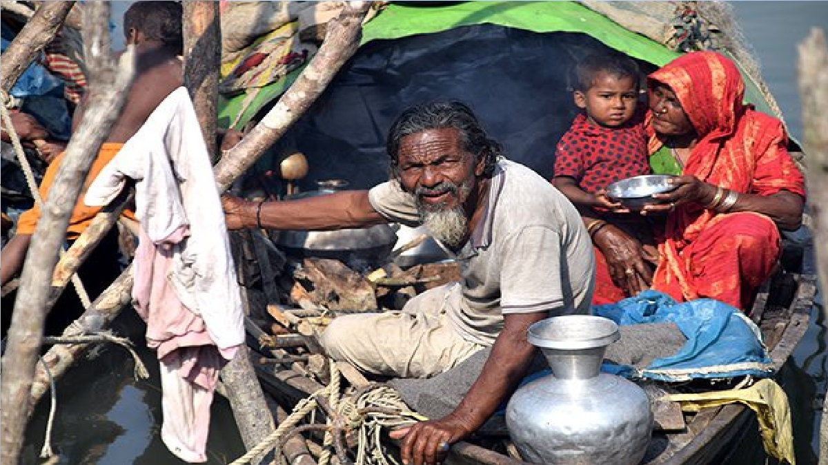 নৌকাতেই যাদের জন্ম-মৃত্যু-বিয়ে, তারা পেলো স্থায়ী ঠিকানা