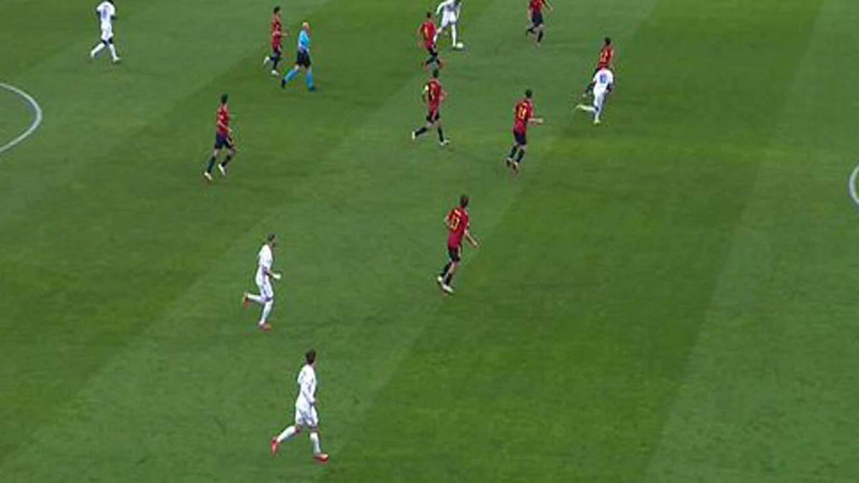 কেউ জানে না এমবাপ্পের গোল কেন অফসাইড নয়