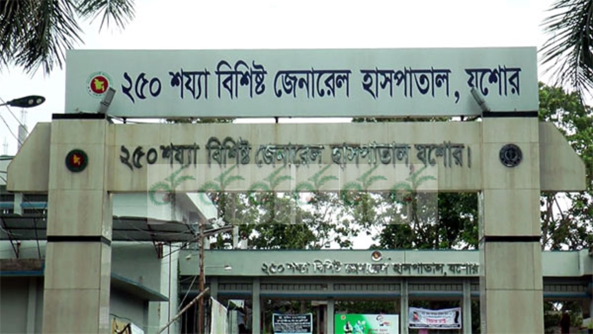 হাসপাতালে নবজাতককে ফেলে প্রেমিকের সাথে উধাও মা!