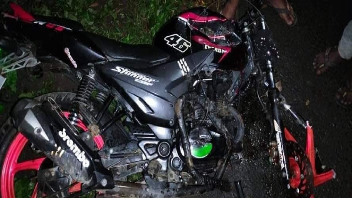 নাটোরে পিকআপ-মোটরসাইকেলের মুখোমুখি সংঘর্ষ, নিহত ২