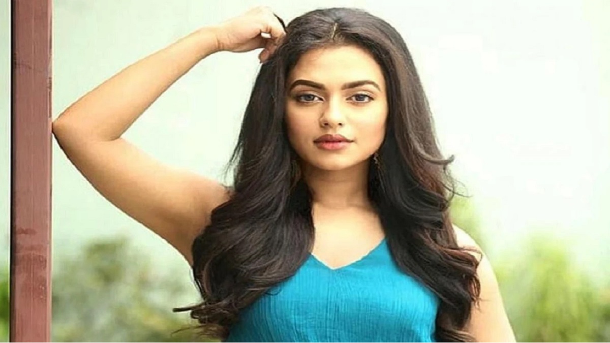 প্রতিটি গালির জন্য ১১ টাকা করে পাই: নুসরাত