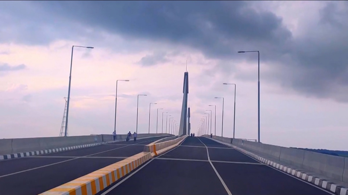 উদ্বোধনের অপেক্ষায় পায়রা ফোর লেন সেতু