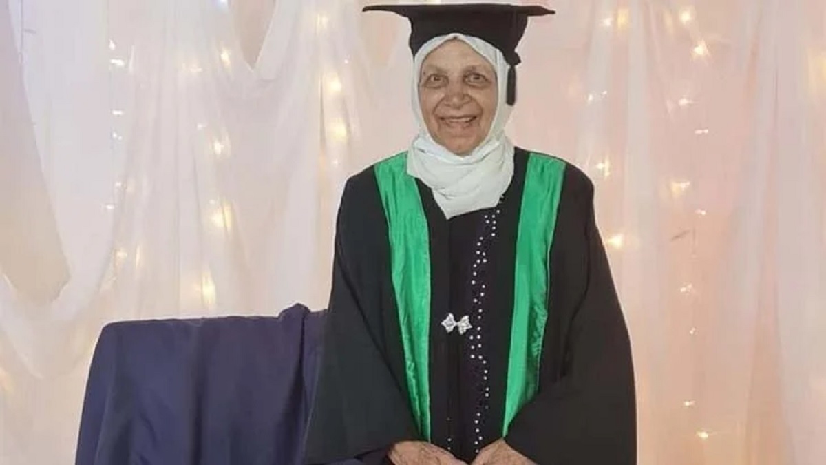 বিশ্বকে তাক লাগিয়ে দিলেন ৮৫ বছর বয়সী ফিলিস্তিনি বৃদ্ধা