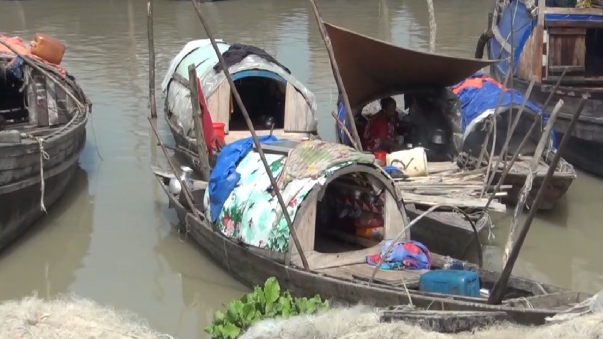 ত্রিশ বছর পর ডাঙায় ঠিকানা পাচ্ছে ‘মানতা’ সম্প্রদায়