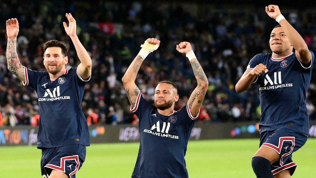 ফিরে দেখা ইউরোপিয়ান লিগ; হতাশাজনক অবস্থা মেসি-রোনালদোর সাবেক ক্লাবের