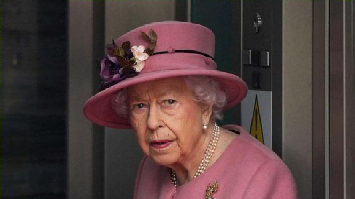 সরকারি ভ্রমণেও যেতে মানা ব্রিটেনের রানির