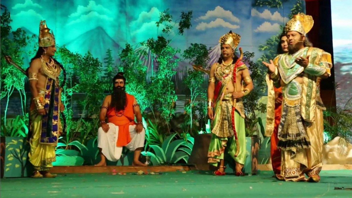 রাম নাম জপতে জপতেই মঞ্চে অভিনেতার মৃত্যু, দর্শক ভাবলেন অভিনয়