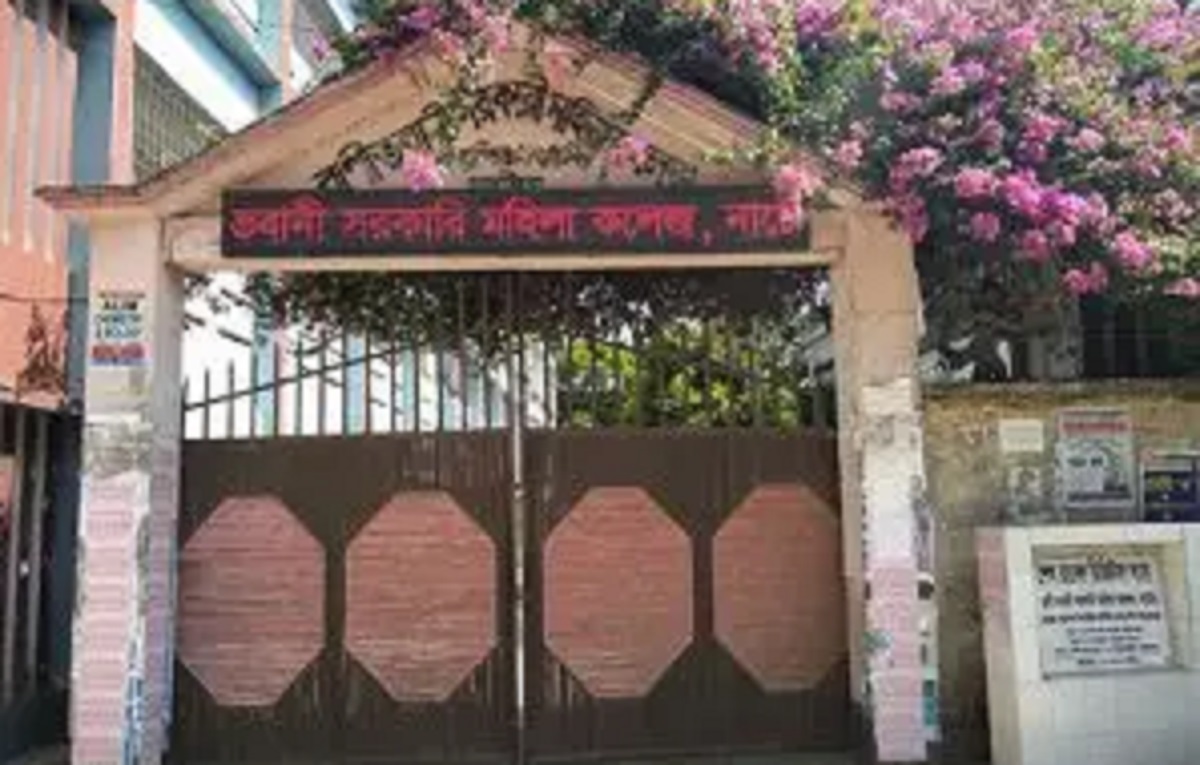 সন্তান নিয়ে কলেজে প্রবেশ করায় তিন শিক্ষার্থীকে বের করে দেওয়ার অভিযোগ